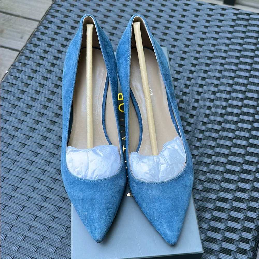 Ann Taylor Reese Suede Heels Size 6